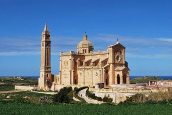 Apri le Porte della Cultura Mondiale:  Il tuo esperto Consulente per Viaggi Culturali Indimenticabili!